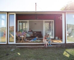 中古プレハブ小屋をおしゃれにDIY！リノベーション術を大公開