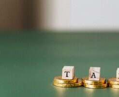 ウッドデッキに固定資産税はかかる?課税基準や注意点などを解説